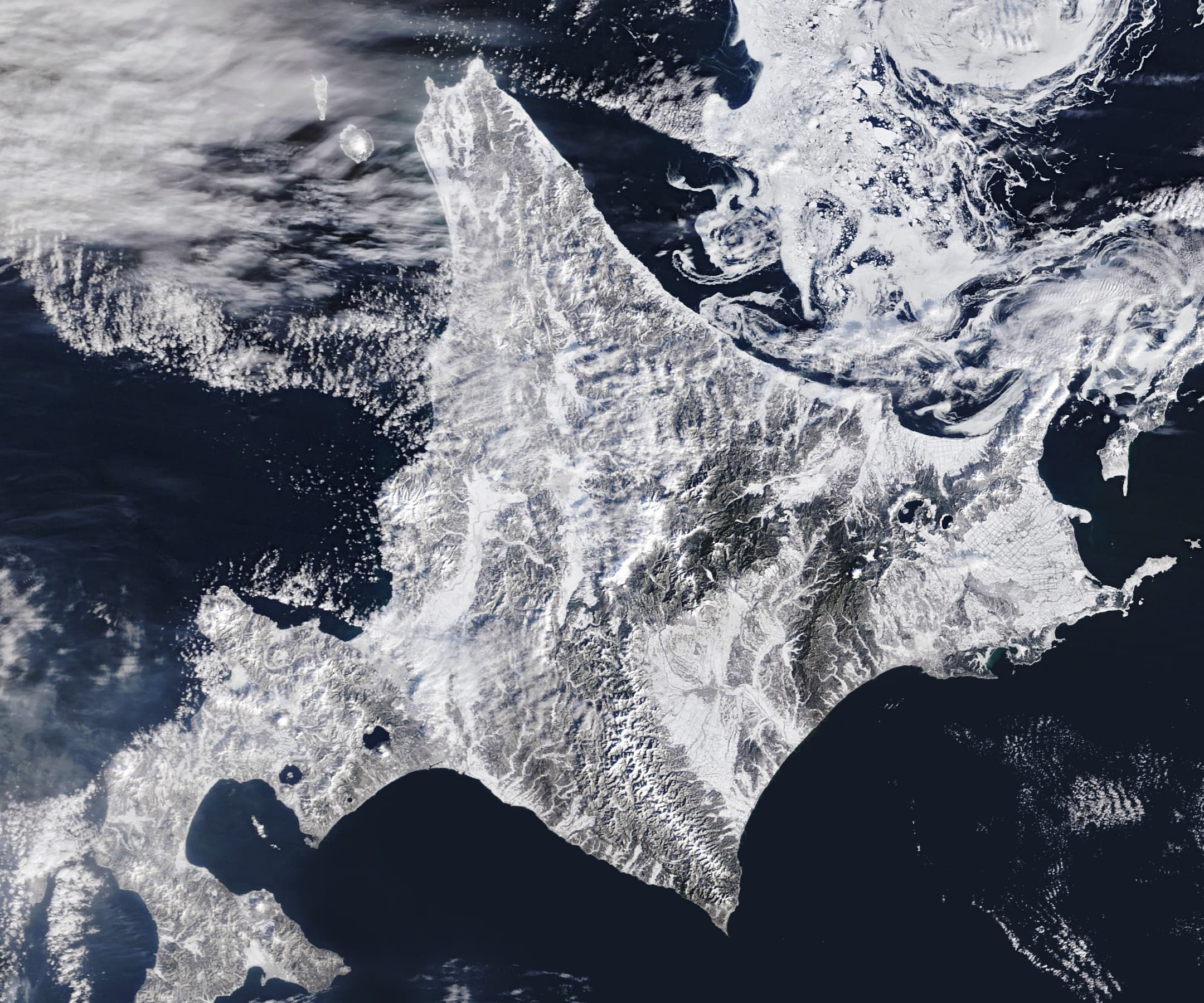 Hokkaido'da Fırtınalı ve Karlı Kış