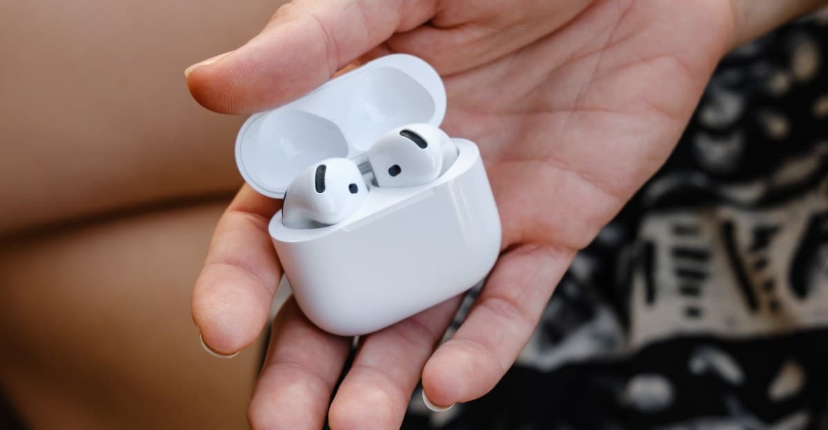 ANC'li Apple Airpods 4 en düşük fiyata