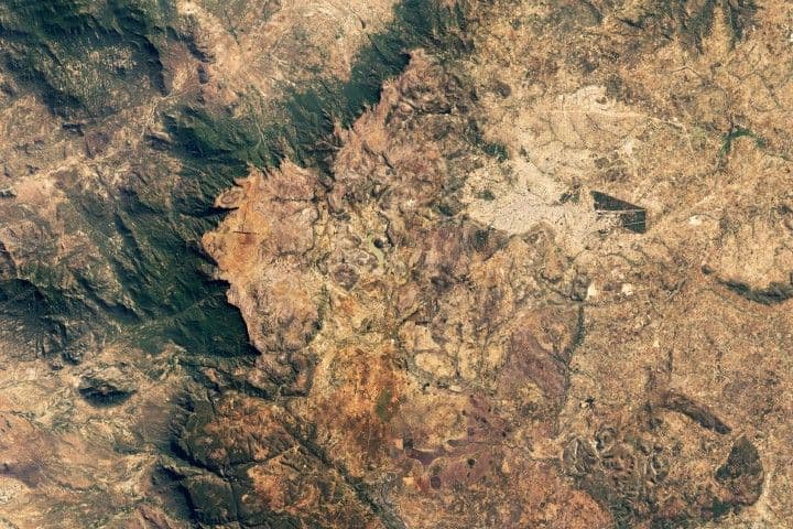 Angola'da Uçuruma Ulaşmak