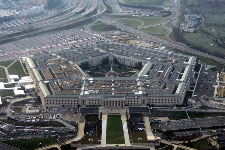 Pentagon Yetkilisi, Yerinde Barınma Kararına Yol Açan "Tehlikeli Madde Olayı" Hakkında Güncelleme Sundu
