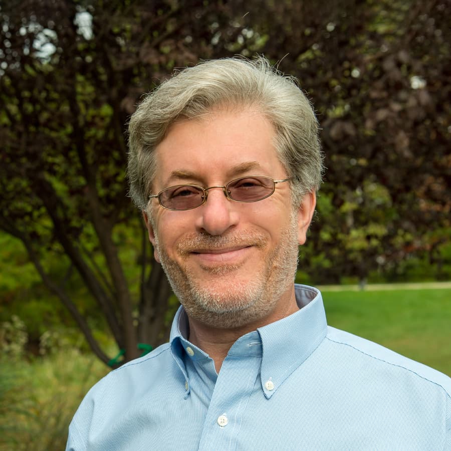 34 yıllık kariyere katıldıktan sonra Steve Platnick NASA'dan emekli oldu.