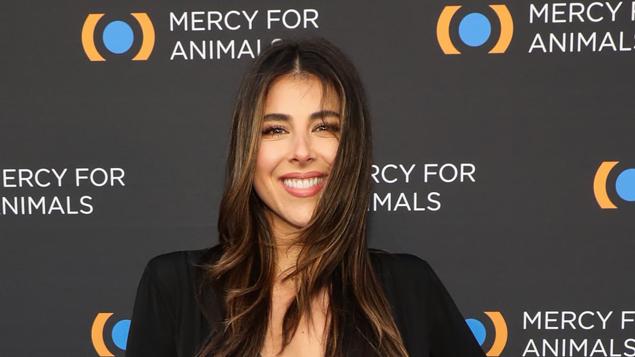 'Victorious' Spinoff'u 'Hollywood Arts' Daniella Monet'le Netflix'e Geliyor