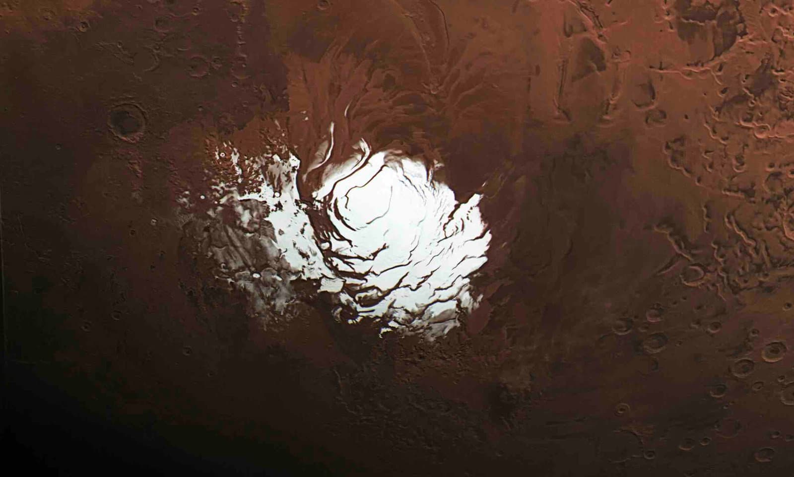 NASA Uzay Aracı Keşfi, Binlerce Metrelik Mars Buzunun Altında Gömülü Bu Gizemli Özelliğin Bilmecesini Çözebilir