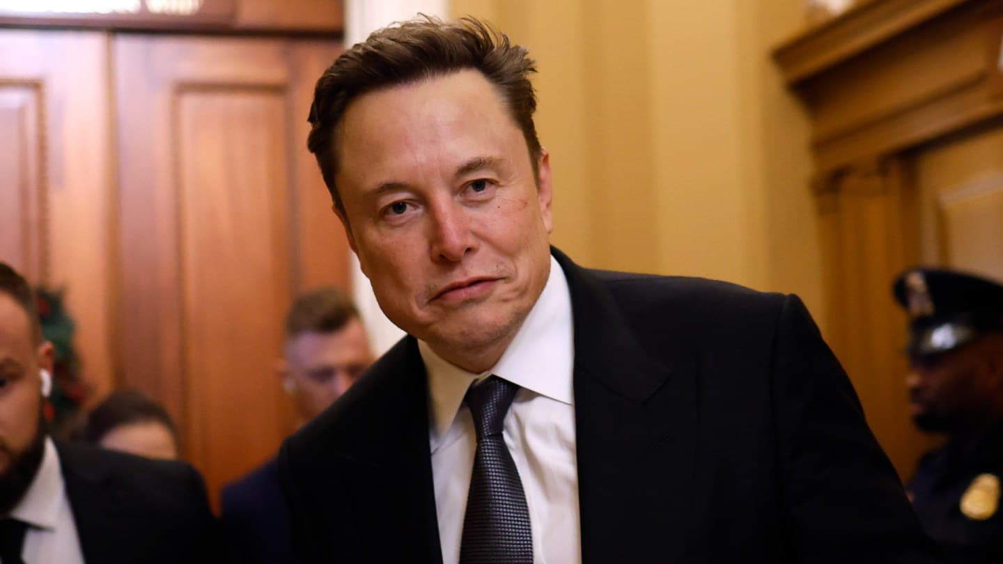 Elon Musk'un SpaceX Echostar Spectrum'u satın almak için borç faizini finanse etmek