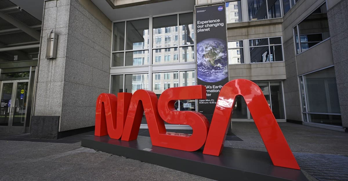 NASA, Mars'ta yaşam ipuçları buldu, ancak bütçe kesintileri gelecekteki görevleri tehdit ediyor