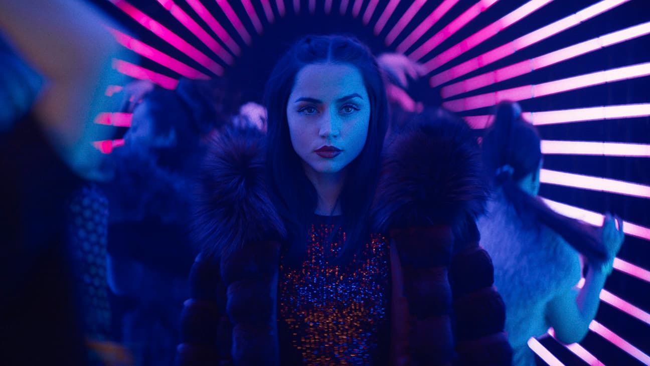 Lionsgate, azaltılmış stüdyo iş gelirindeki ilk çeyrek kaybını genişletiyor