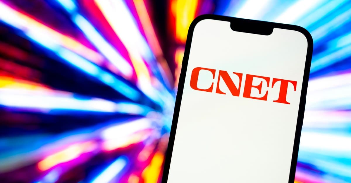 Ana şirketi bir satın alma çılgınlığına devam ederken işten çıkarmalar CNET'e çarptı
