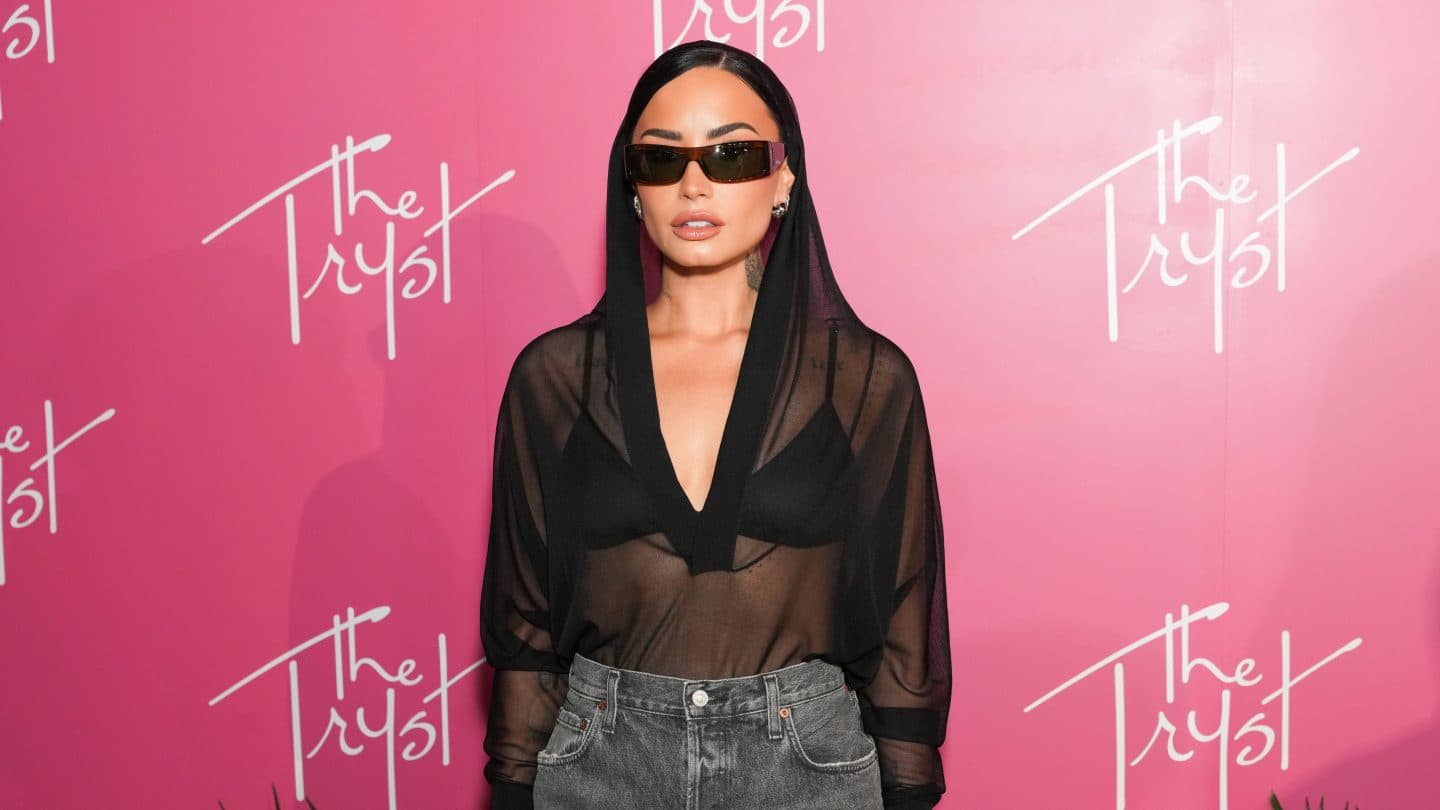 Demi Lovato yeni single 'Fast', ilk albümden ilk düşüyor