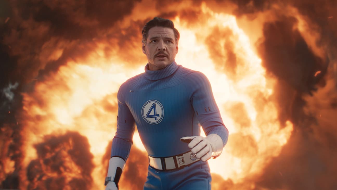 'Fantastic Four' 1 numaralı kalır, ancak keskin bir düşüş yaşar