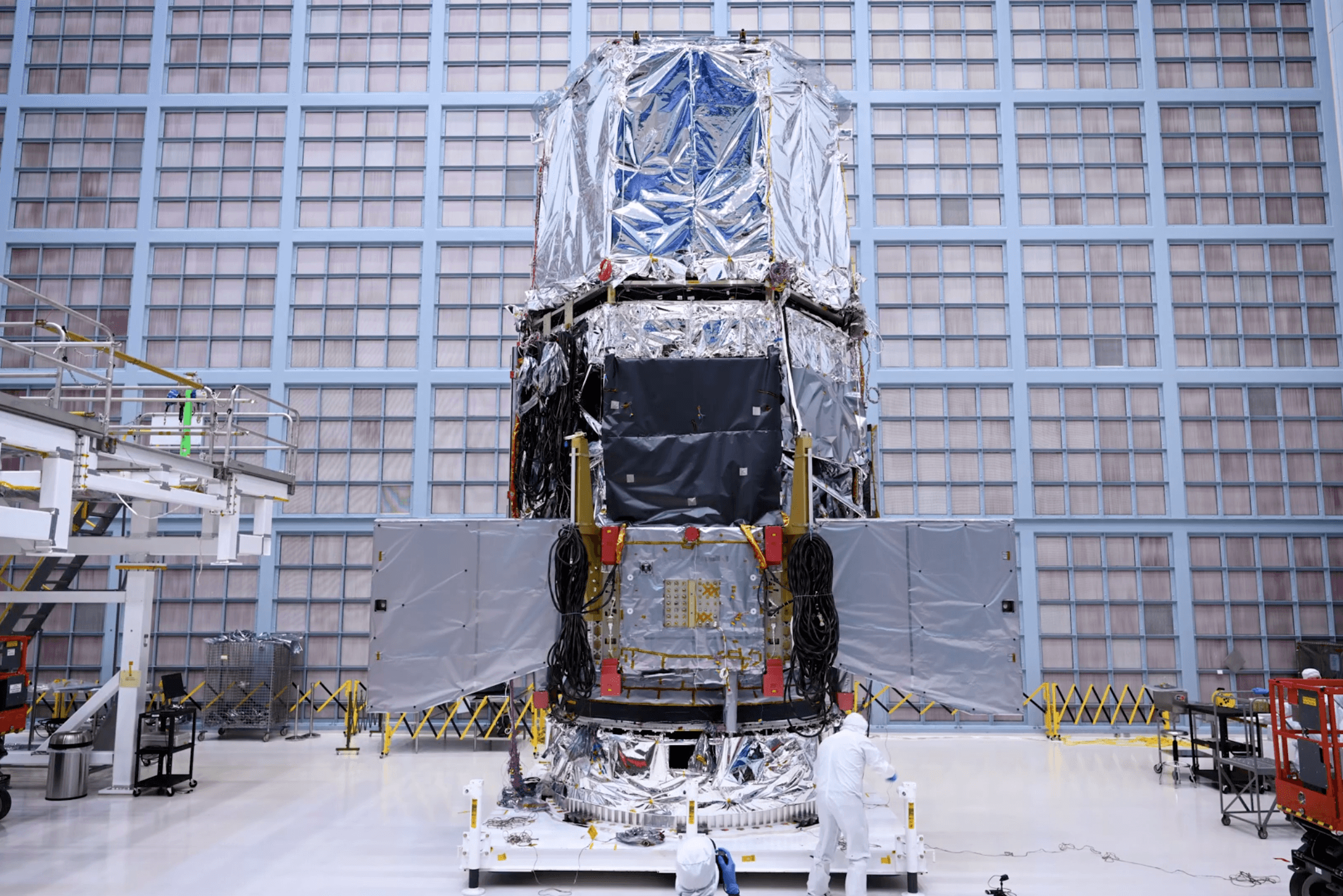 NASA, Roman Uzay Teleskopuna Anahtar 'Güneş Biçimi' Kalkanı'nı kurar