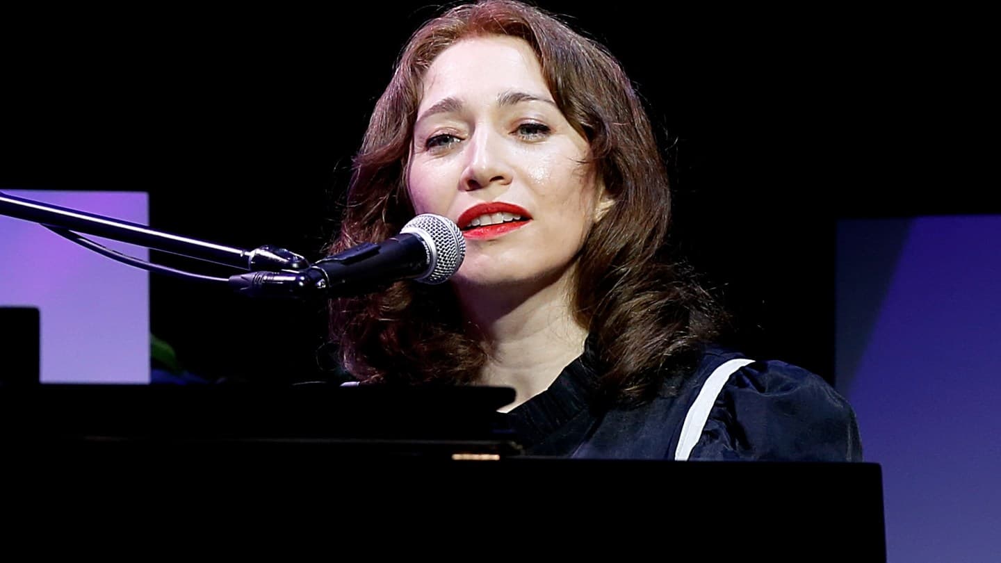 Serbest Filistin Protestocular tarafından kesintiye uğradığı Regina Spektor Konseri
