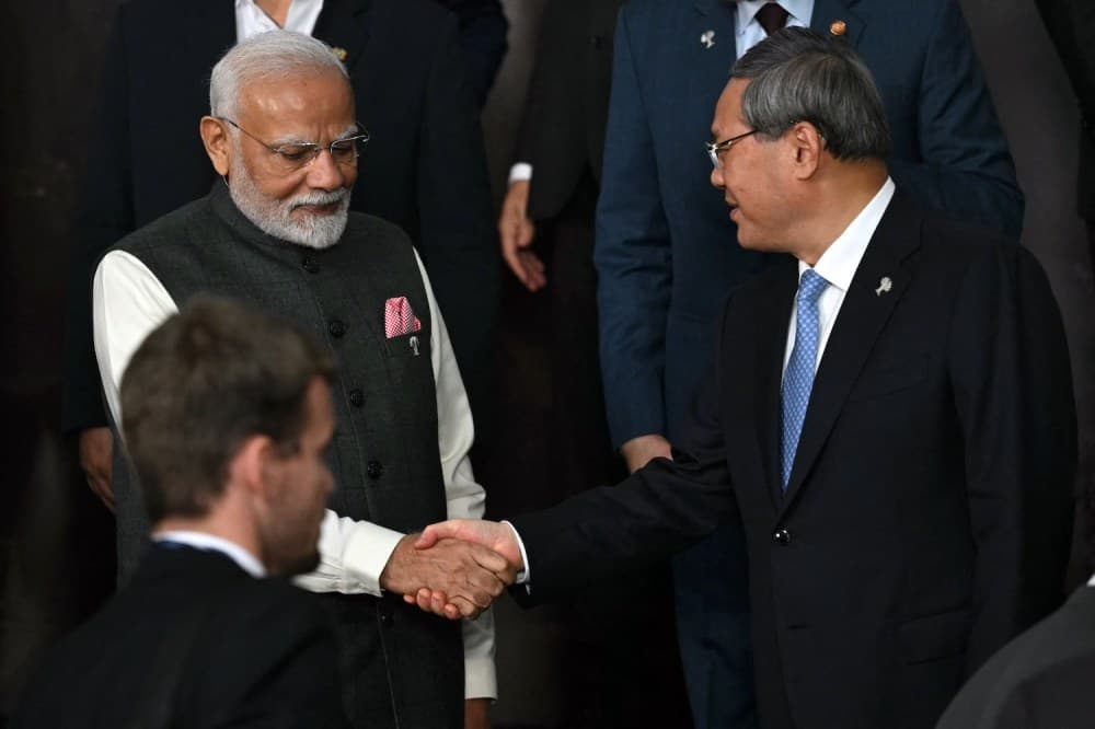Trump Hindistan'ı Çin'e teslim etmeye zorluyor
