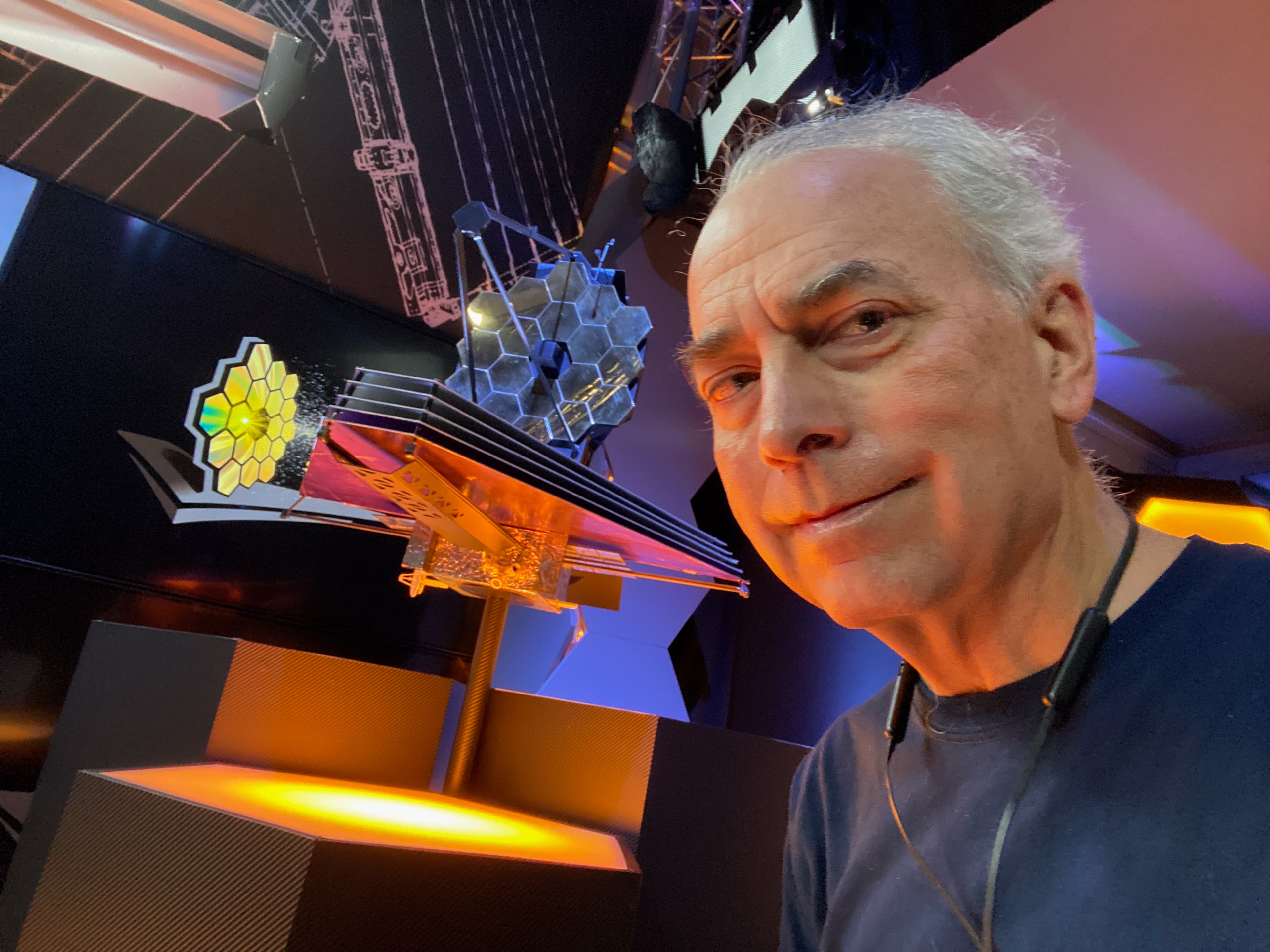 Wade Sisler: Kozmos'a hizmet eden Wonder of Wonder