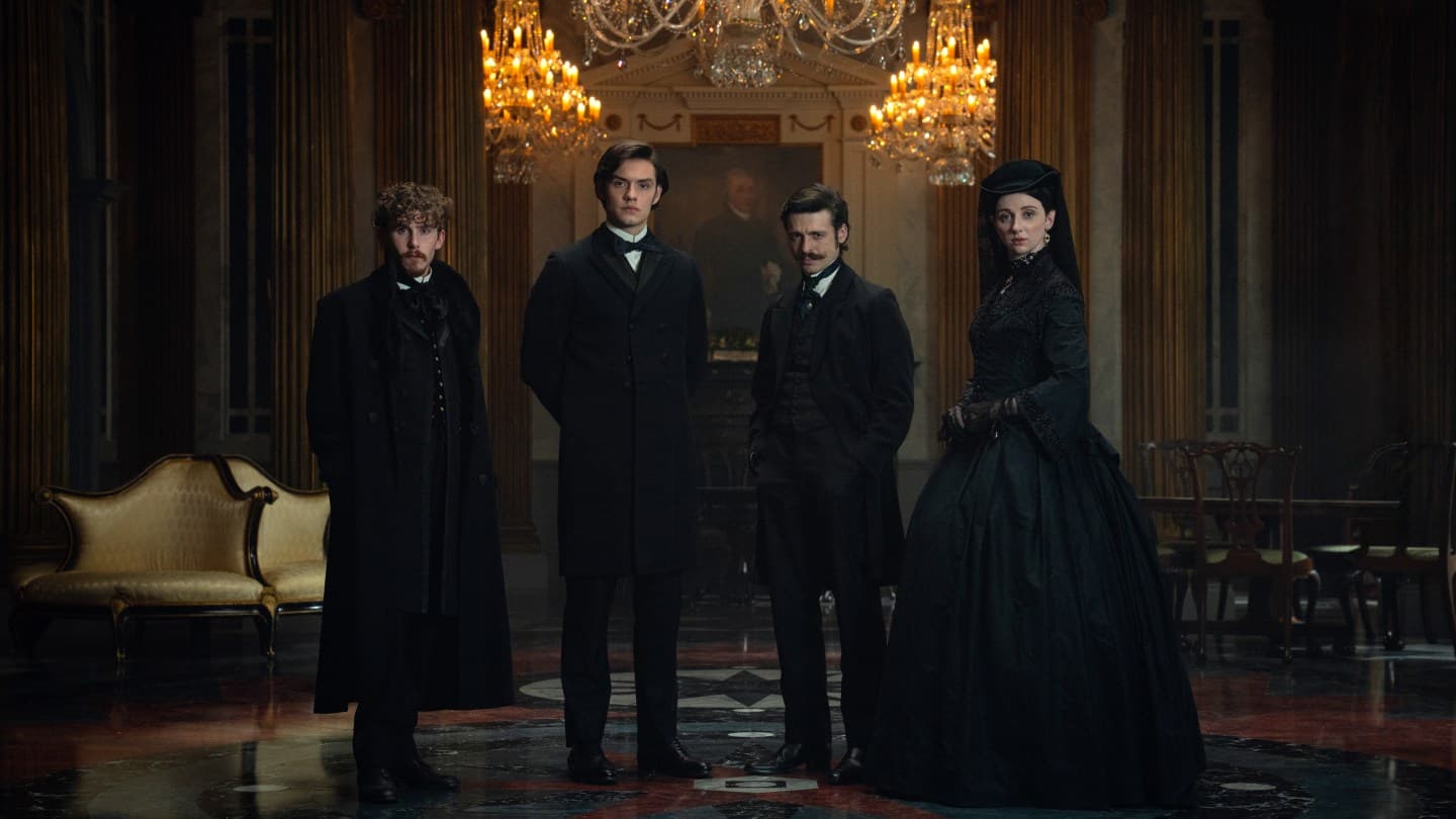 Louis Partridge, James Norton yeni Netflix şovunda