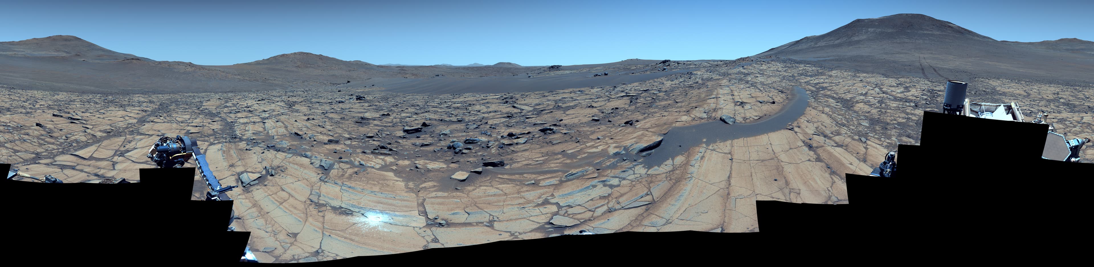 NASA'nın Azim Rover Mars Vista'yı gün kadar açık yakalar