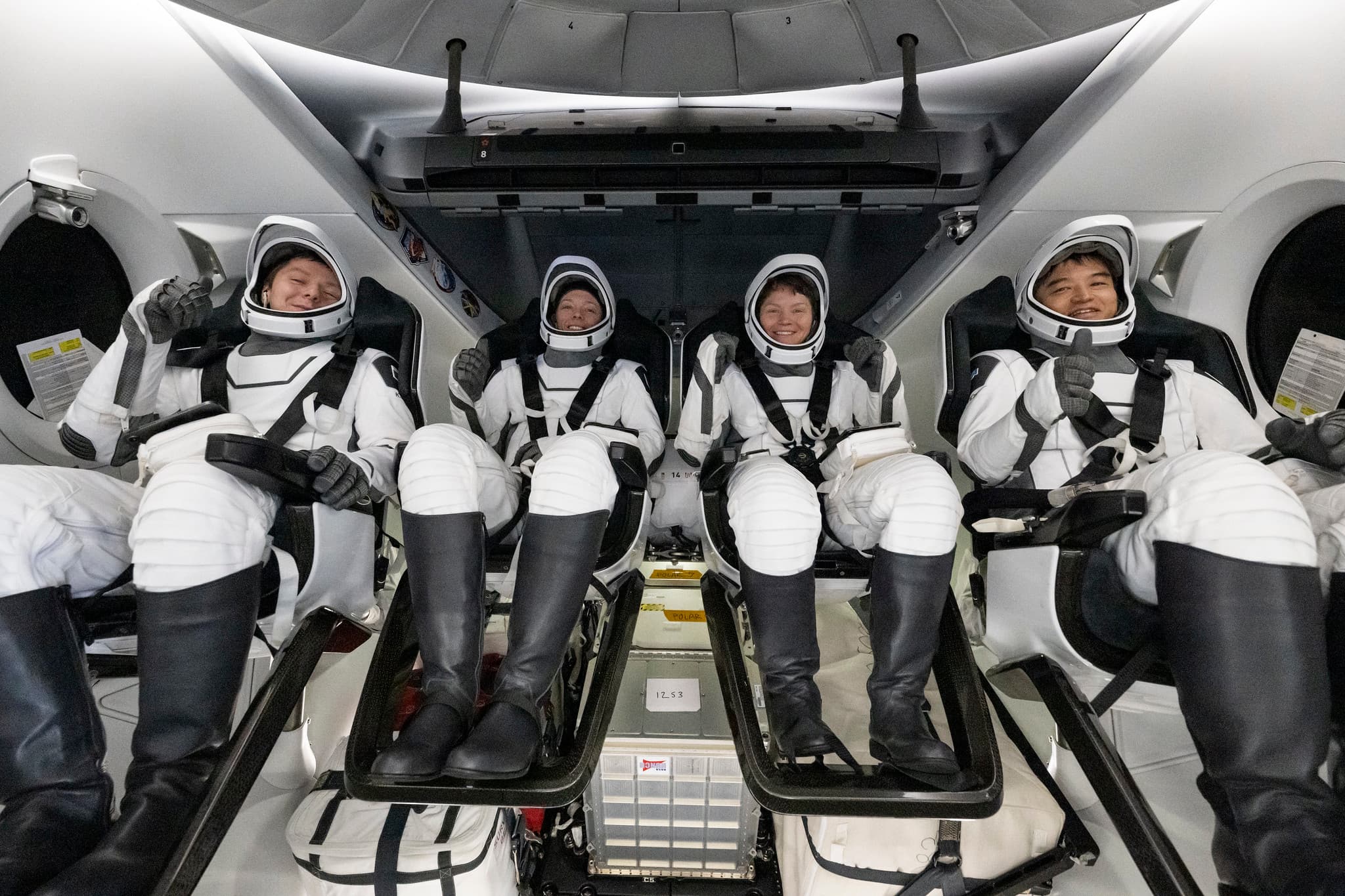 NASA'nın SpaceX Crew-10 astronotları bilim misyonunu tartışmak