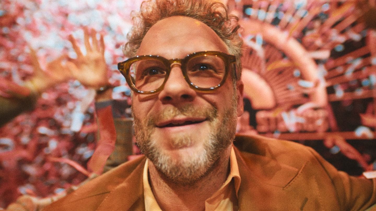 Seth Rogen Marc Maron podcast röportajı sırasında mantarlara takıldı