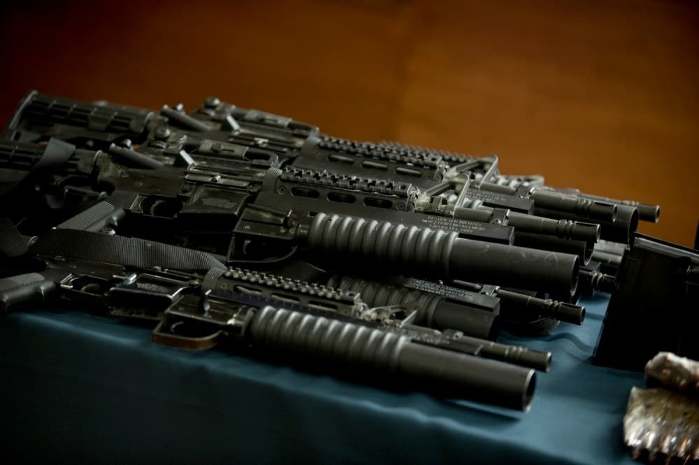 Trump, ABD silahlarının akışını Meksika'ya durdurarak kartellerle savaşabilir