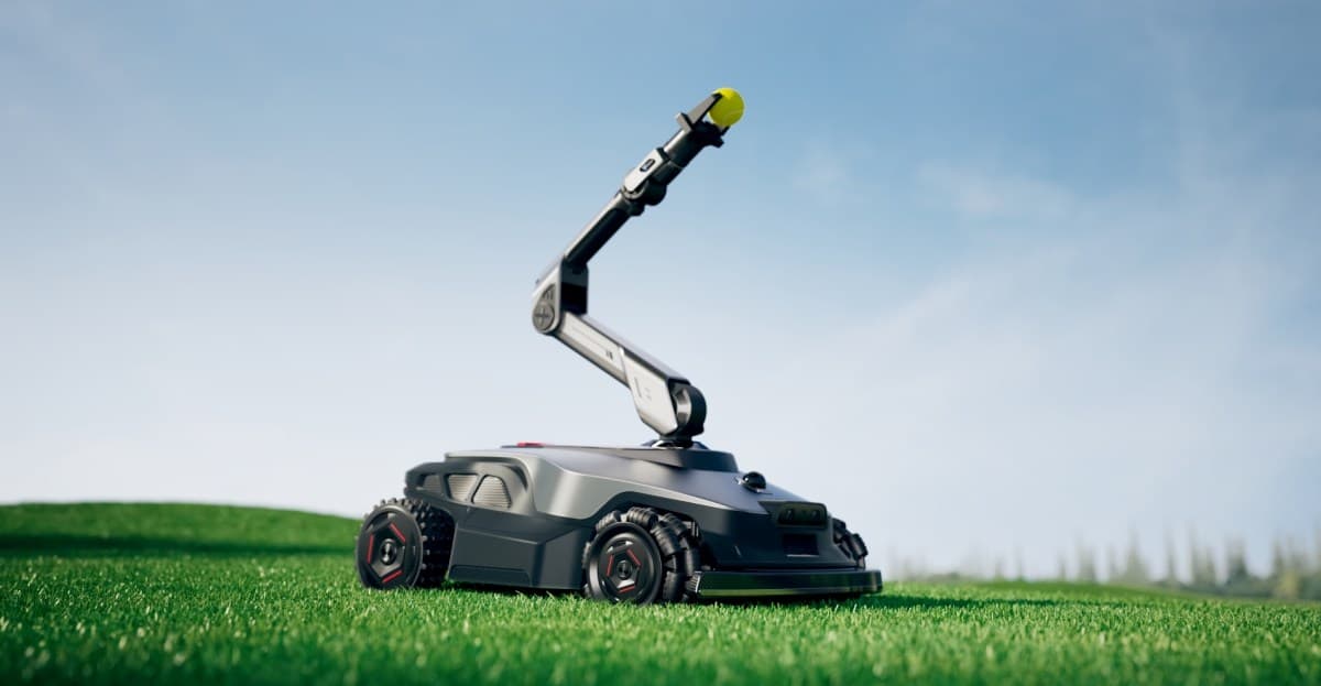 Bu robot çim biçme makinesi, meyve almak ve köpeğinize bir top atmak için tasarlanmıştır