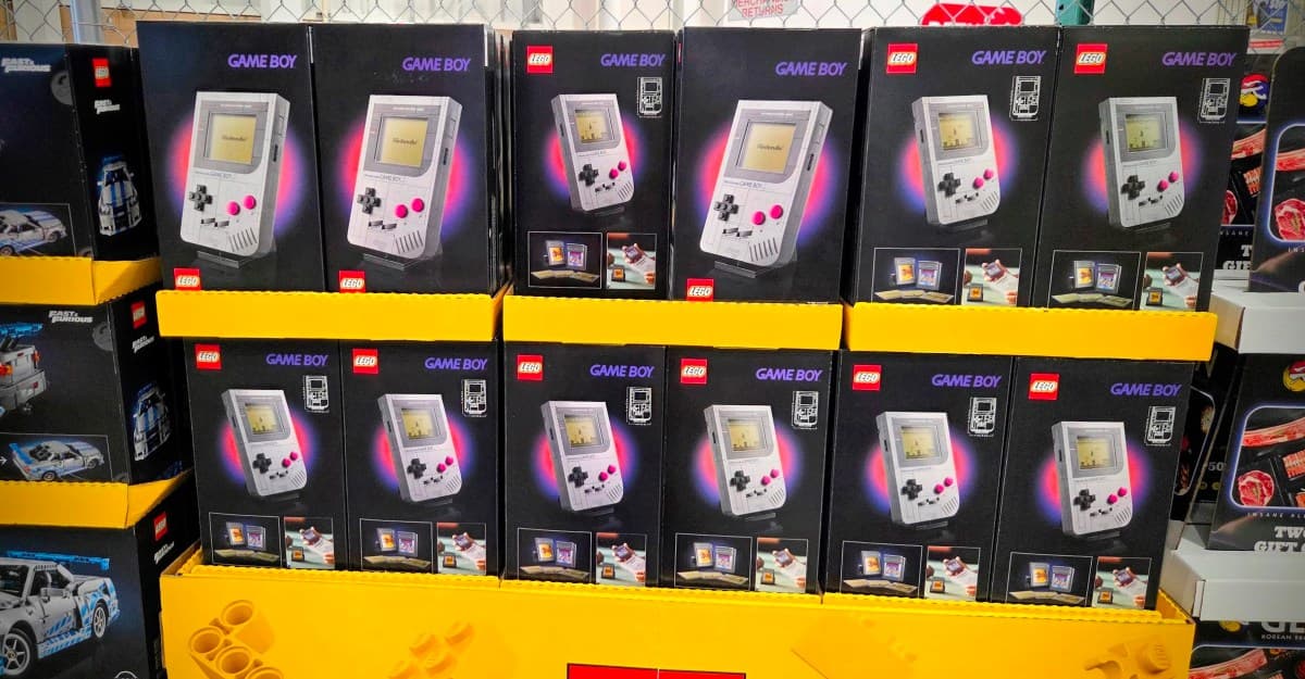 Costco zaten Lego şirketinden daha ucuz Lego Game Boys Piles'i satıyor