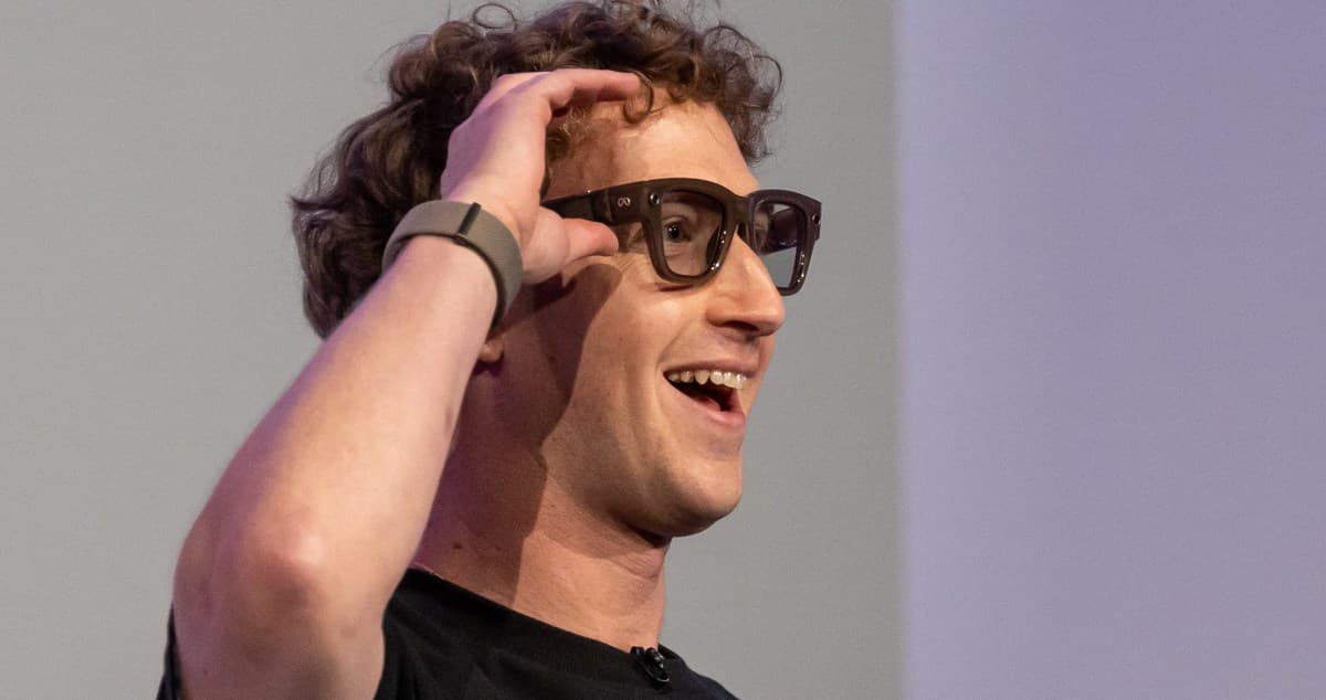 Mark Zuckerberg'in neden canlı demo başarısızlığını riske attığını biliyorum