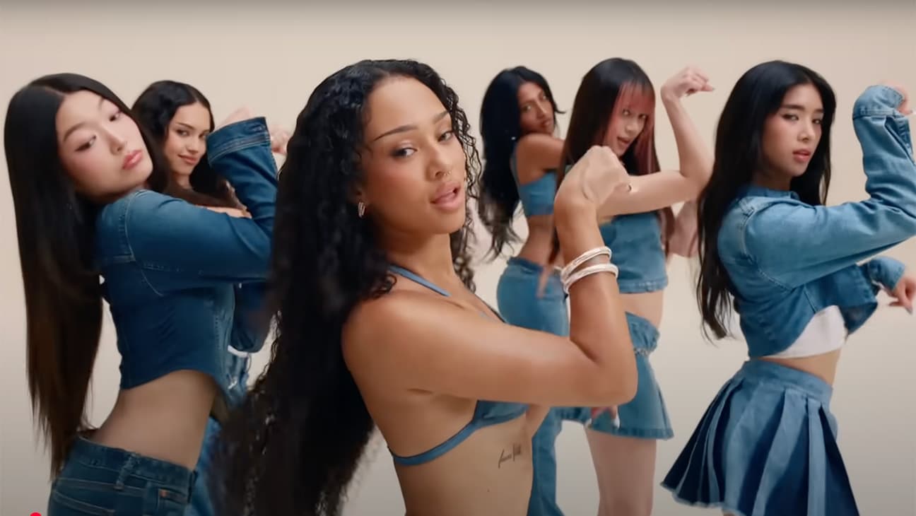 'Milkshake' akarsular viral Katseye Gap reklamından sonra iki kat