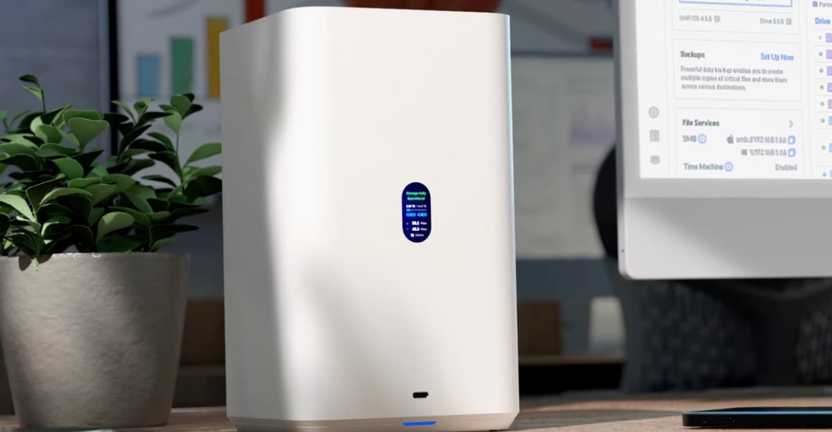Ubiquiti'nin yeni masaüstü NAS daha çok kablosuz yönlendiriciye benziyor
