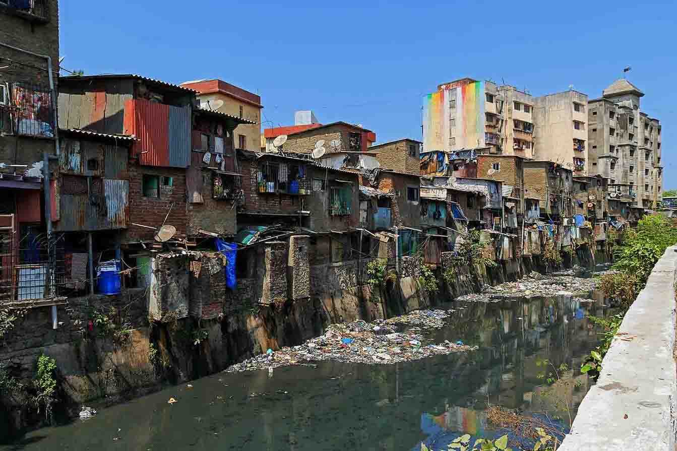 “Bugün Gördüğümüz Sessiz Gerilim Yarının Felaketlerine Yol Açabilir”: Hindistan'ın Batan Şehirleri Milyonlarca Hayatı Riske Atıyor