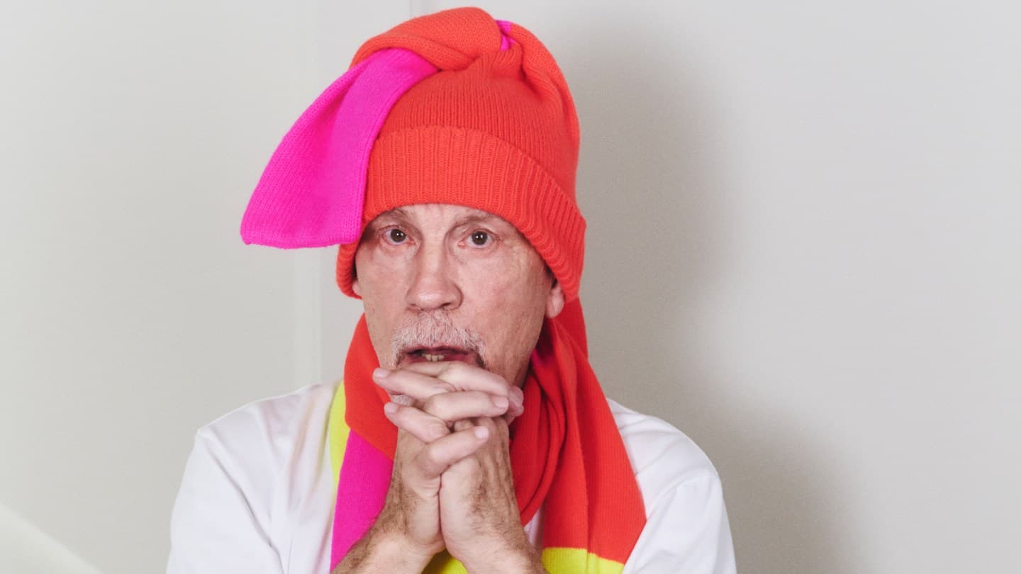 John Malkovich, JW Anderson'ın Mokasen Çanta Kampanyasında Başrolde
