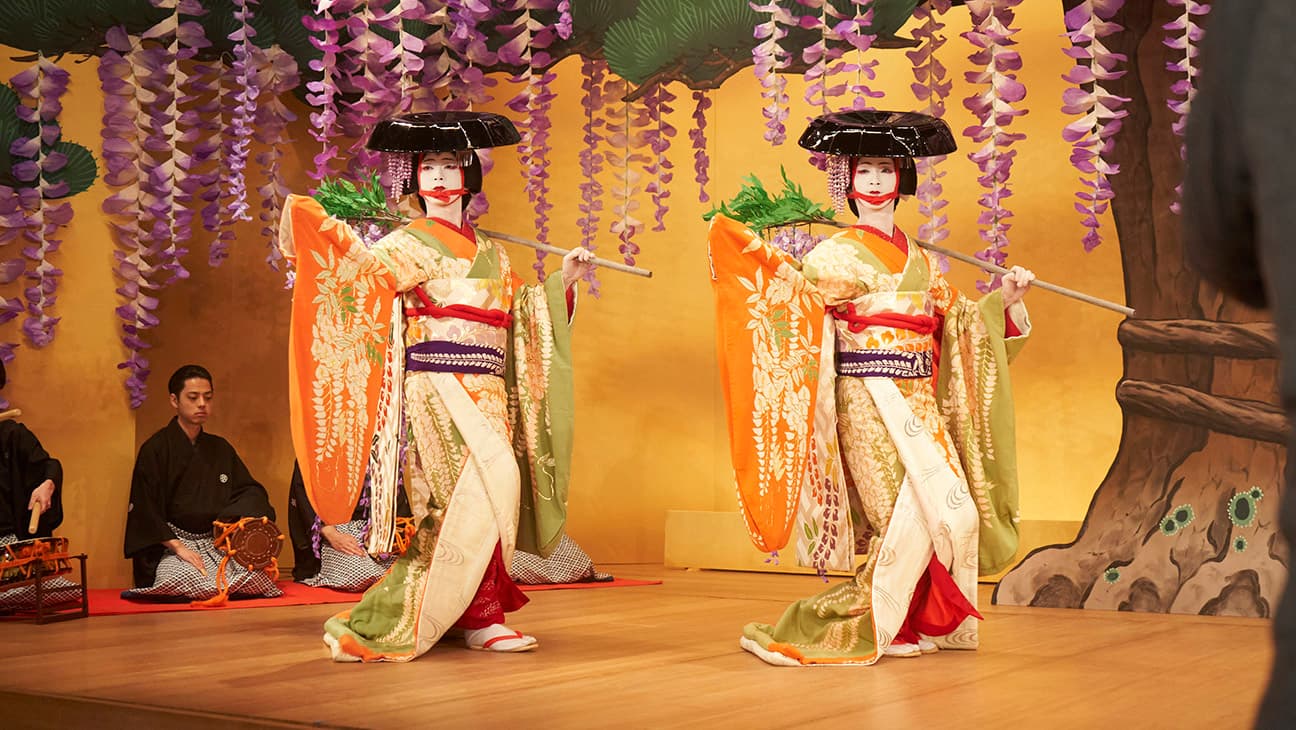 Kabuki Gelenekleri Çarpıcı Bir Dramada Hayata Geçiyor