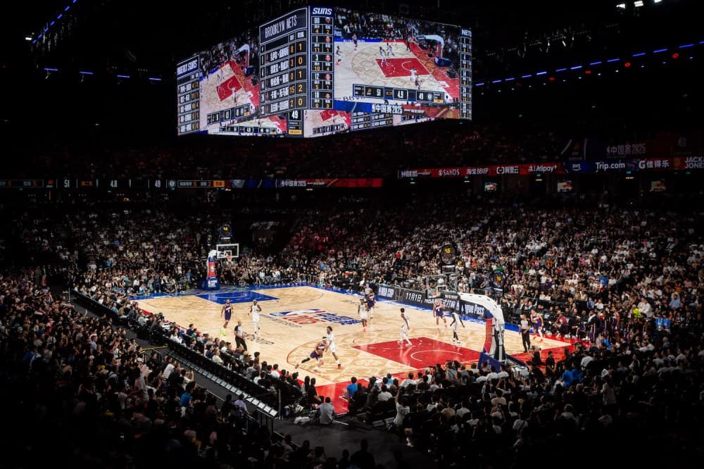 NBA, ABD'de Artan Gerginliğin Ortasında Sezon Öncesi Maçlarla Çin'e Dönüyor