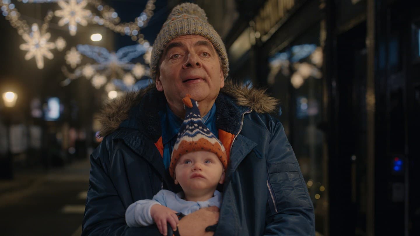 Netflix'in 'Man vs Baby' Dizisinde Rowan Atkinson'a İlk Şenlikli Bakış