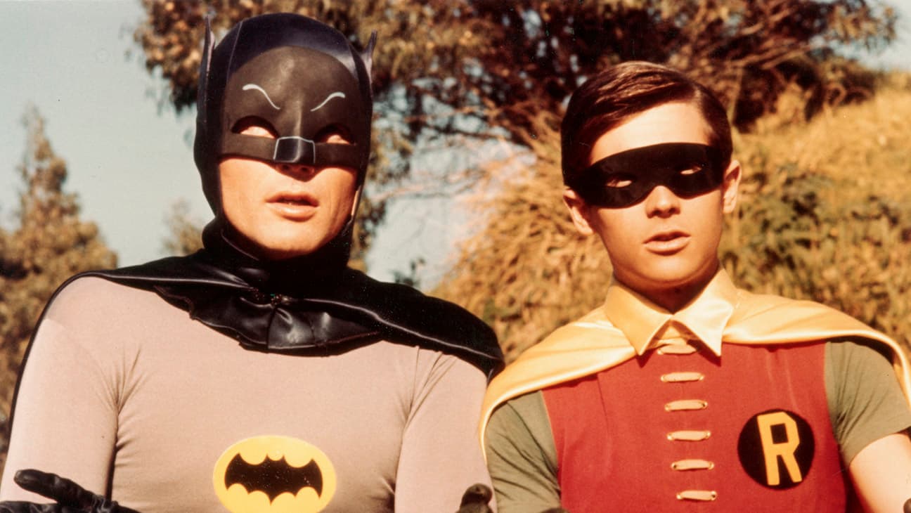Orijinal 'Batman' TV Kostümleri Açık Artırmada Yaklaşık 1 Milyon Dolara Satıldı