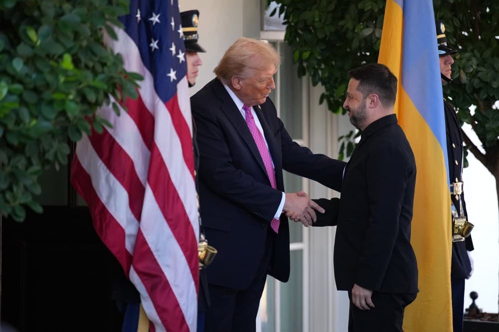 Trump ve Zelensky Ukrayna'ya Potansiyel Tomahawk Satışını Görüştü