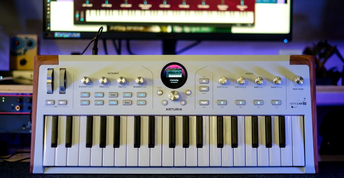 Arturia'nın AstroLab 37'si 44 synth'i küçük bir klavyeye sığdırıyor