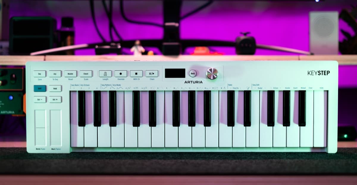 Arturia'nın KeyStep mk2 MIDI denetleyicisi akış durumuna giden bir kısayoldur
