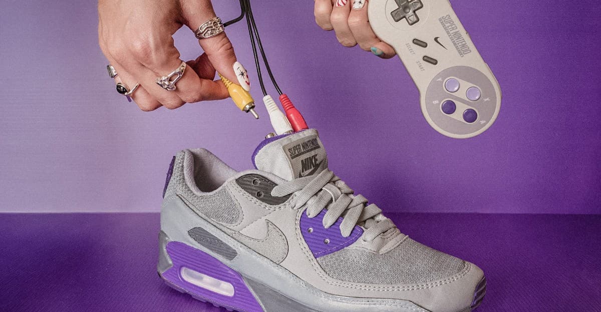 Bu özel SNES Nike spor ayakkabılarıyla klasik Nintendo oyunlarını oynayabilirsiniz