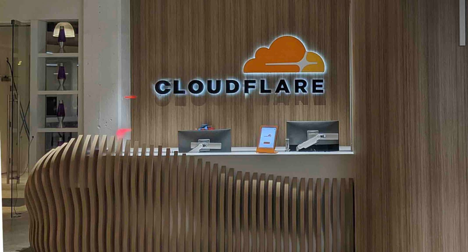 Cloudflare, Kesintinin ChatGPT, X ve Diğer Büyük Sitelere Erişimi Sınırlaması Nedeniyle "Olağandışı Trafikte Ani Artış" Bildirdi