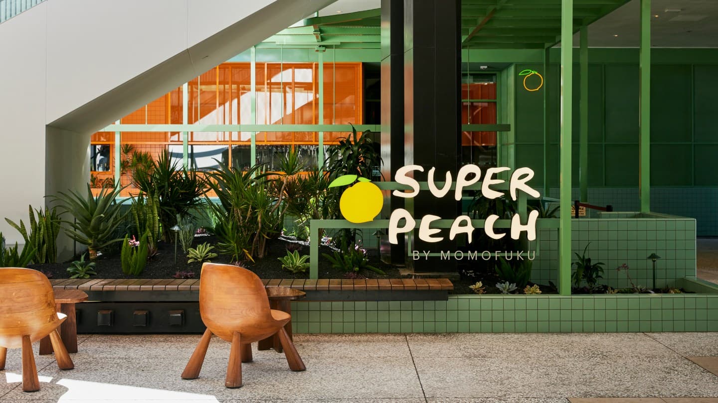 David Chang, Century City'de Momofuku'nun Süper Şeftali'sini Ekti