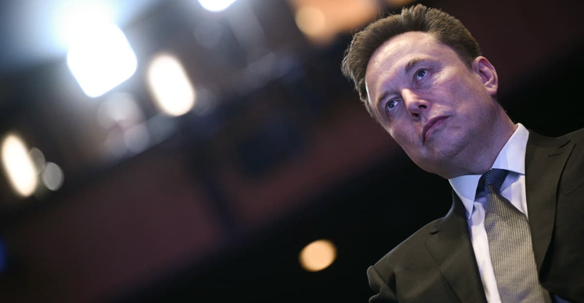 Grok'un Elon Musk'a tapınması tuhaflaşıyor