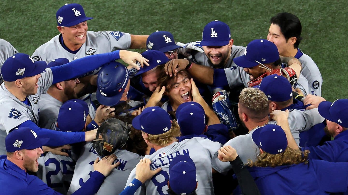 LA Dodgers Dünya Serisini Kazandı, Ardışık Şampiyonluklar Kazandı
