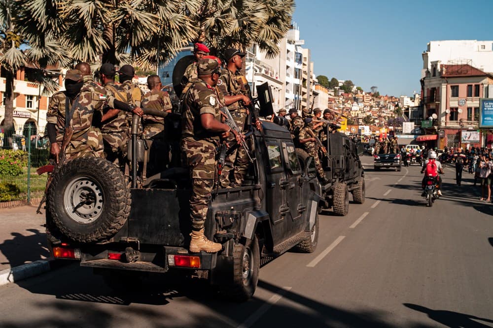 Madagaskar'ın 'Çarpışma'sı Tanıdık Bir Model İzliyor