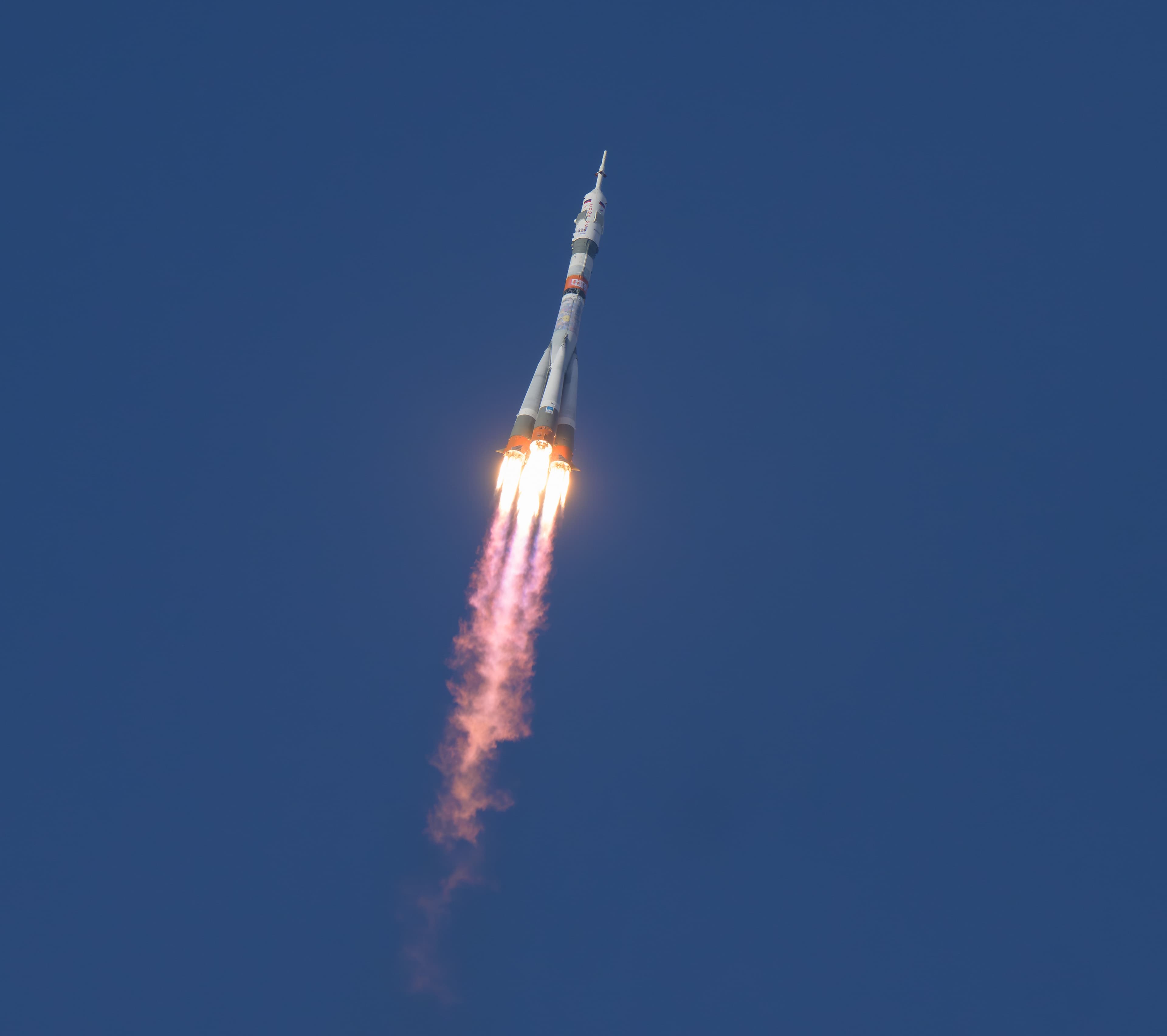 NASA Astronot Chris Williams ve Mürettebat Arkadaşları Uzay İstasyonuna Geldi