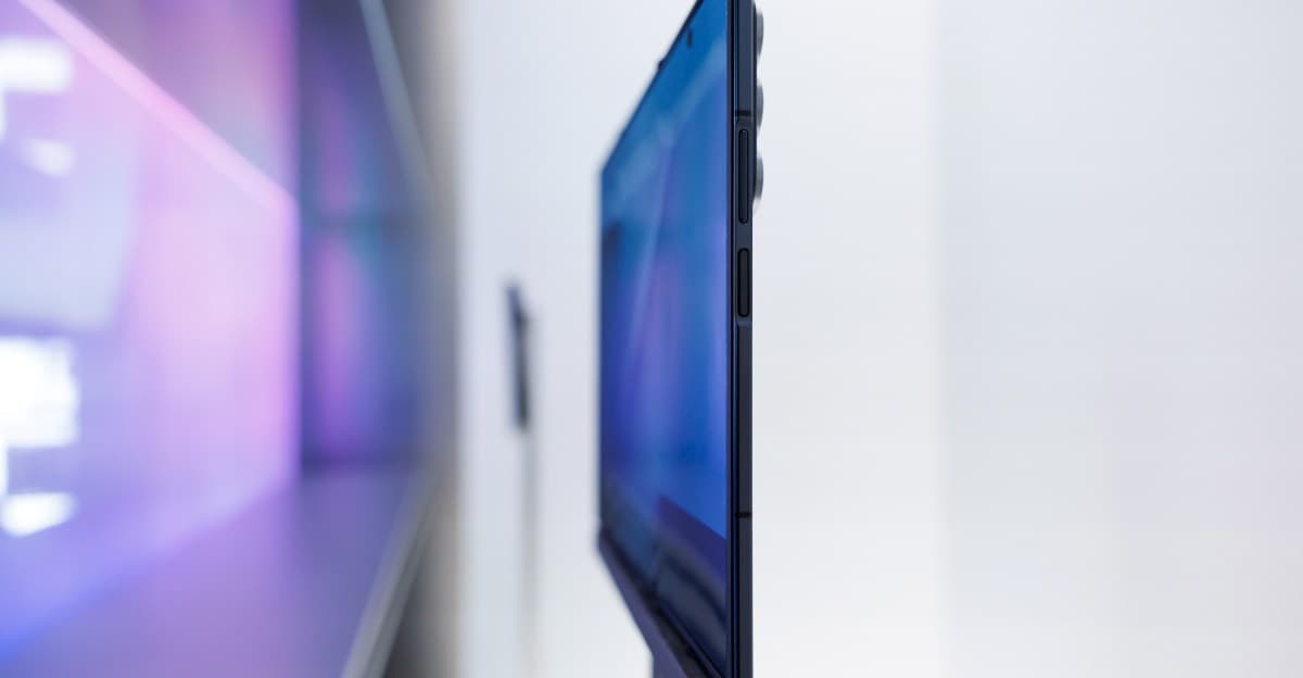 Samsung'un üç katlı telefonuna bir isim ve 'onaylanmış' özellikler geliyor