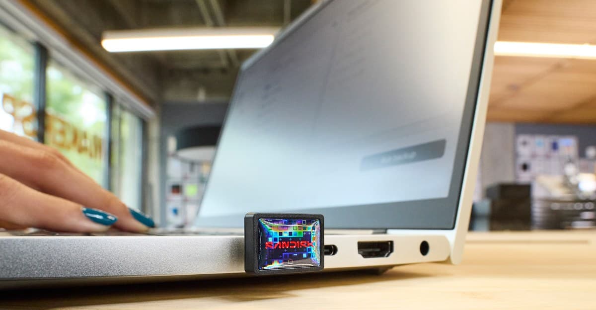 Sandisk'in yeni 1 TB USB-C SSD'si o kadar küçüktür ki asla çıkarmanıza gerek kalmaz