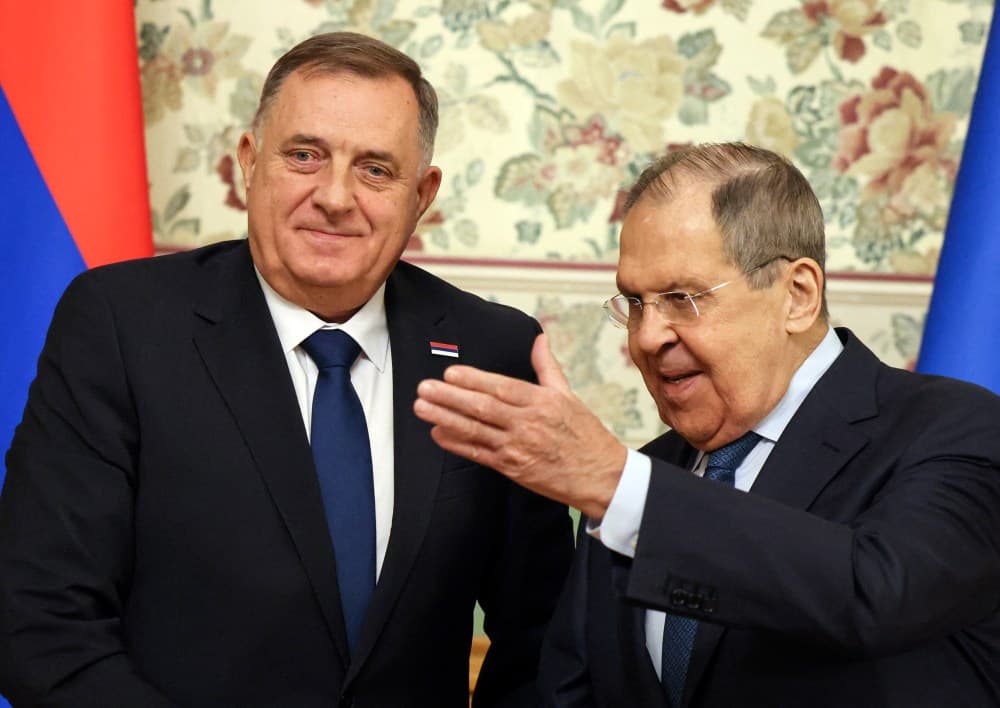Trump'ın Bosnalı Sırp Lider Milorad Dodik'e Yaptırımları Kaldırması Putin İçin Bir Zafer