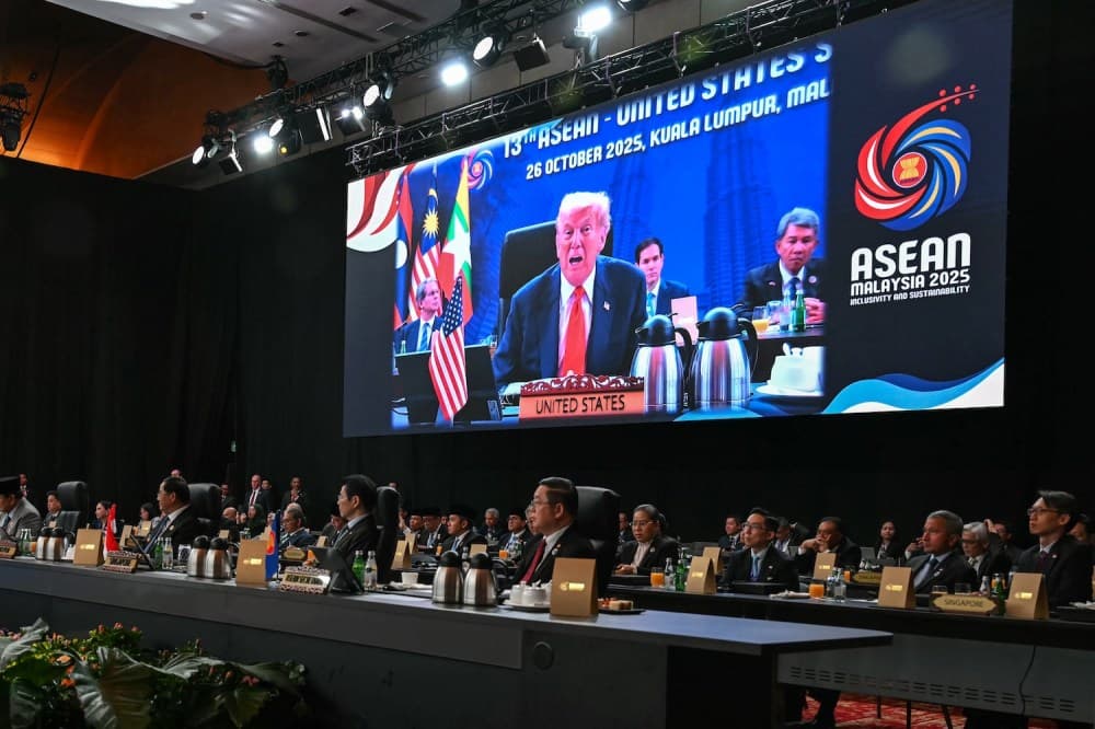 Trump'ın Tarife Politikaları Güneydoğu Asya Ülkelerini Çin'e Yöneltti