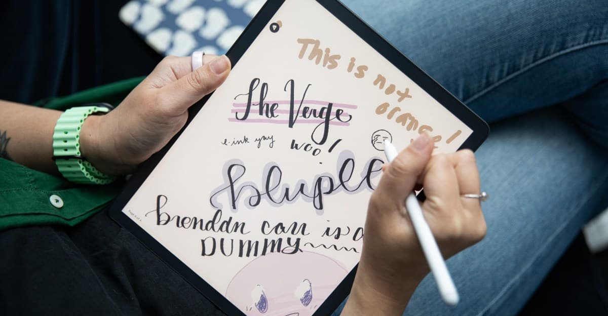 Amazon'un Kindle Scribe Colorsoft'u dizüstü bilgisayarınızın veya Kindle'ın yerini almayacak