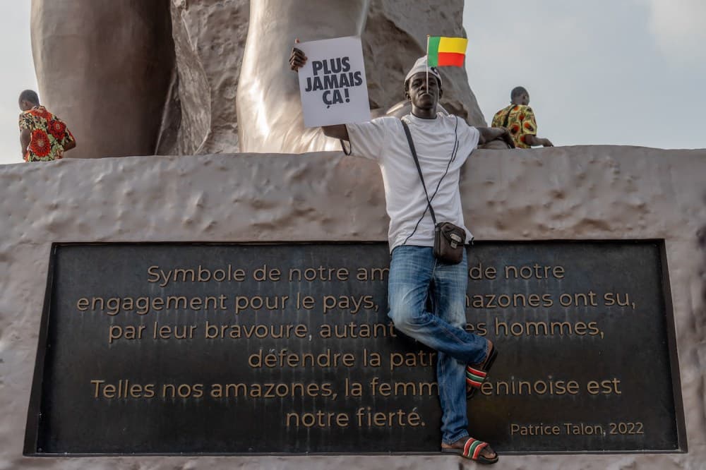 Benin'deki Başarısız Darbe Afrika'daki Fay Hatlarının Derinleştiğini Ortaya Çıkardı