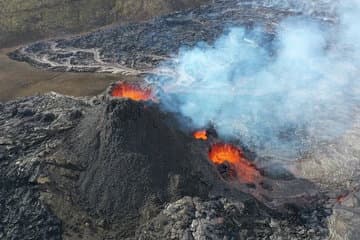 Bilim İnsanları, Taze Lavlarda Koloni Oluşturan Mikropların Mars'ta Yaşama İlişkin İpuçları Sağlayabileceğini Söyledi